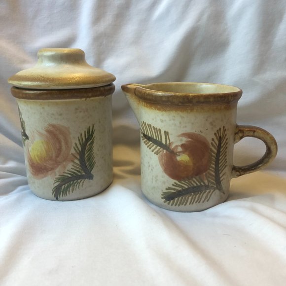 Chatham Pottery Vintage Flower and Pine Creamer and Sugar set - Picture 11 of 11